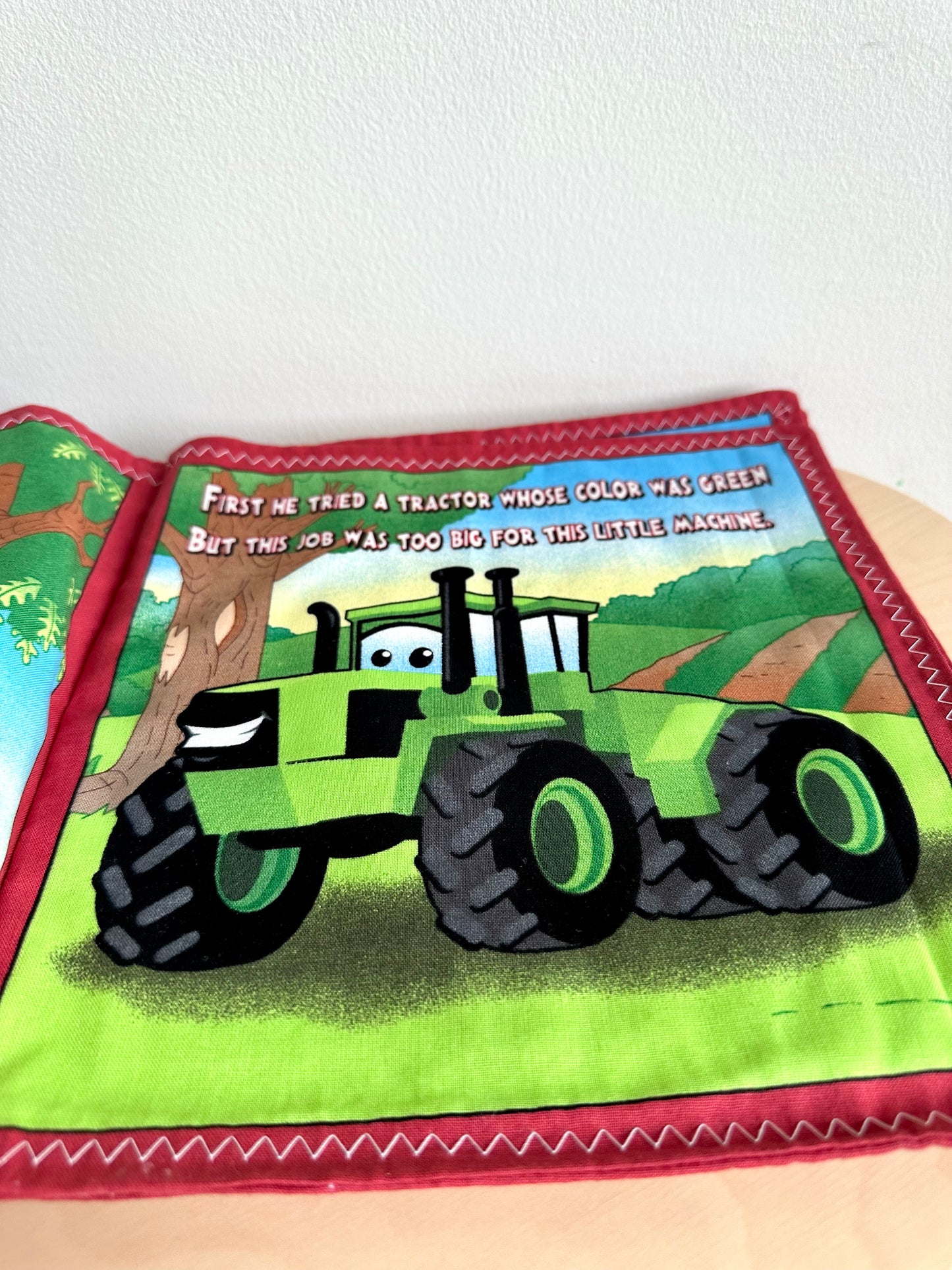 Red and Ready Cloth Book / 0-3 years (No Shipping)