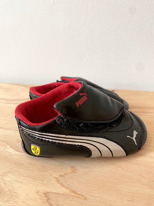 Puma Black Shoes / Size 4 Toddler