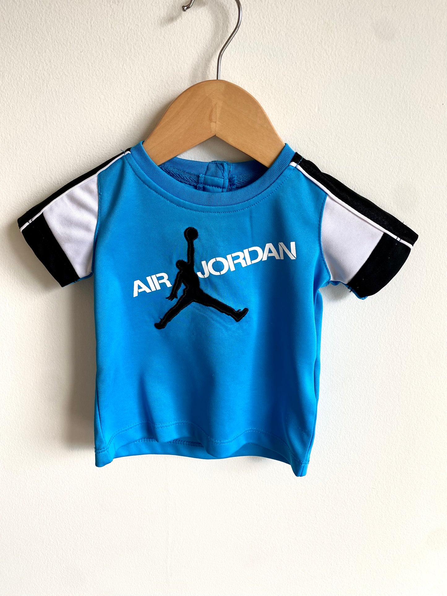 Air Jordan Blue T-Shirt / 6-12m