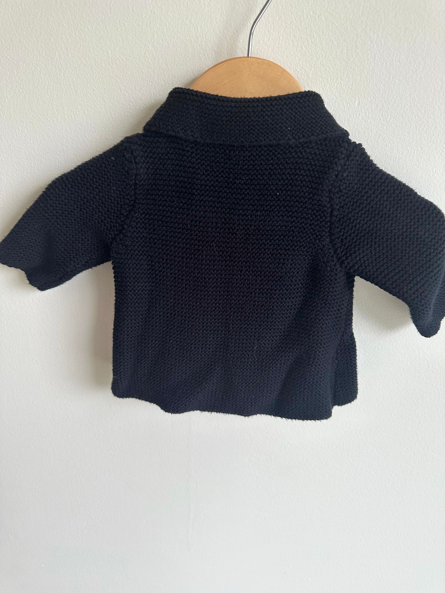 Black Collared Sweater / 0-3m