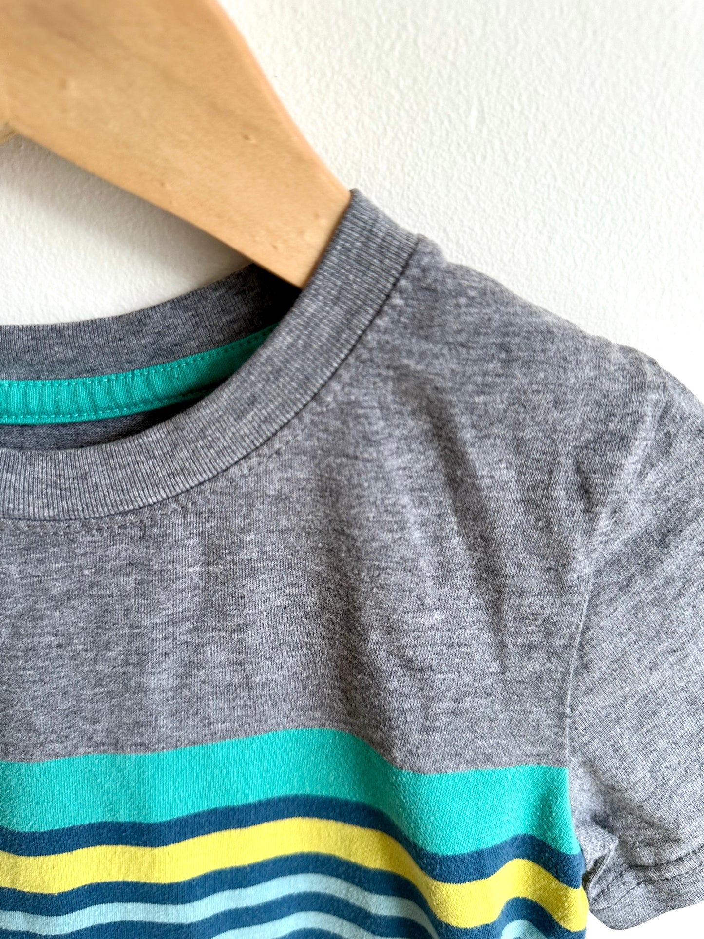 Grey T-Shirt with Blue Stripes / 5T