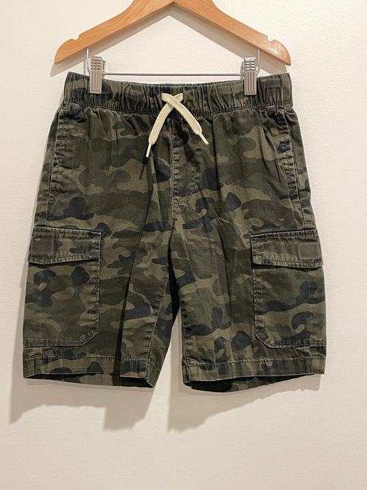 Green Camo Shorts / 10-12 years