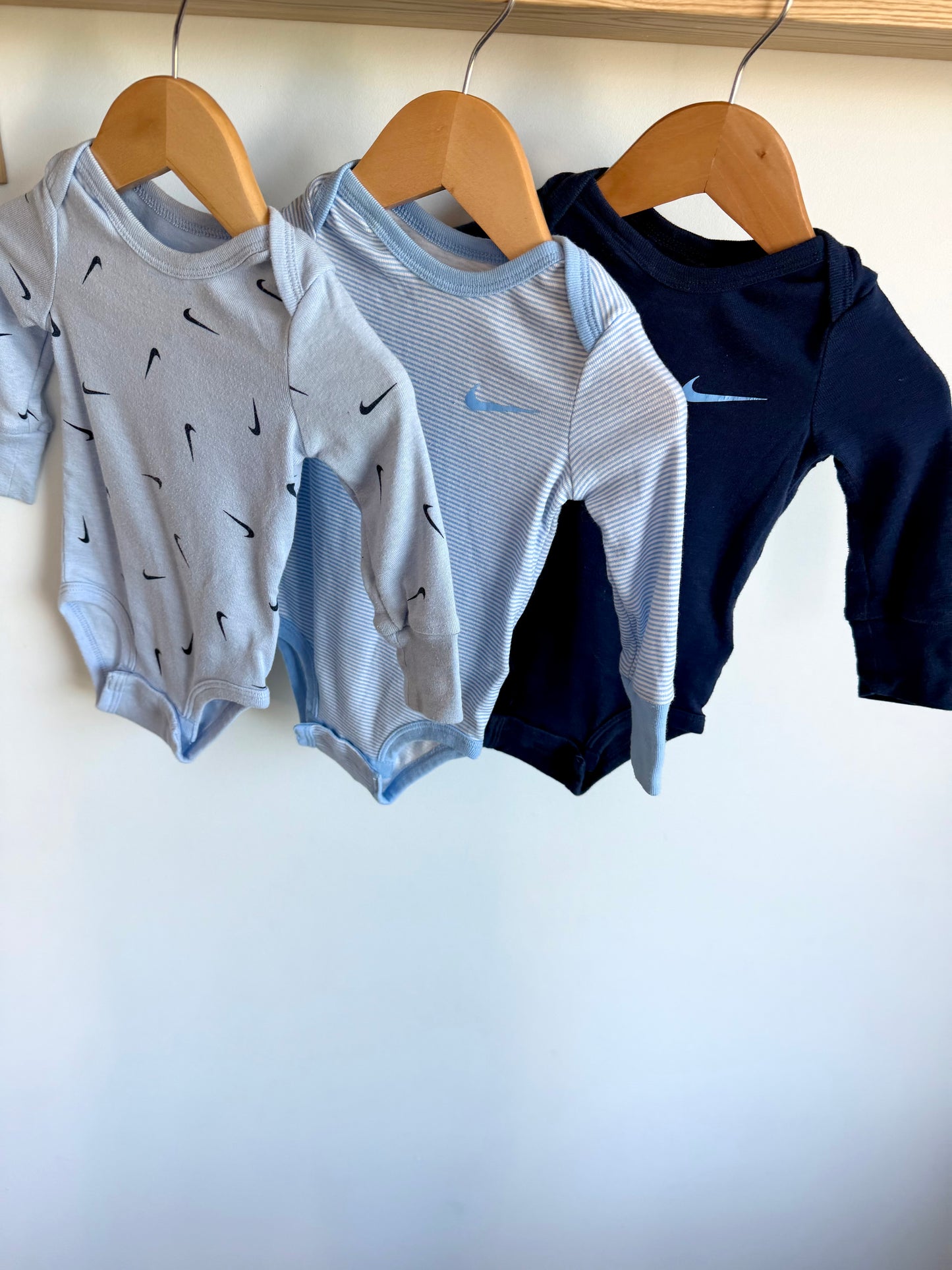 Set of 3 Nike Long Sleeve Bodysuits / 9m