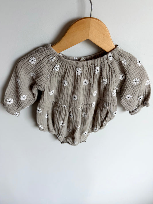 White Flower Long Sleeve Bubble Romper / 12-18m