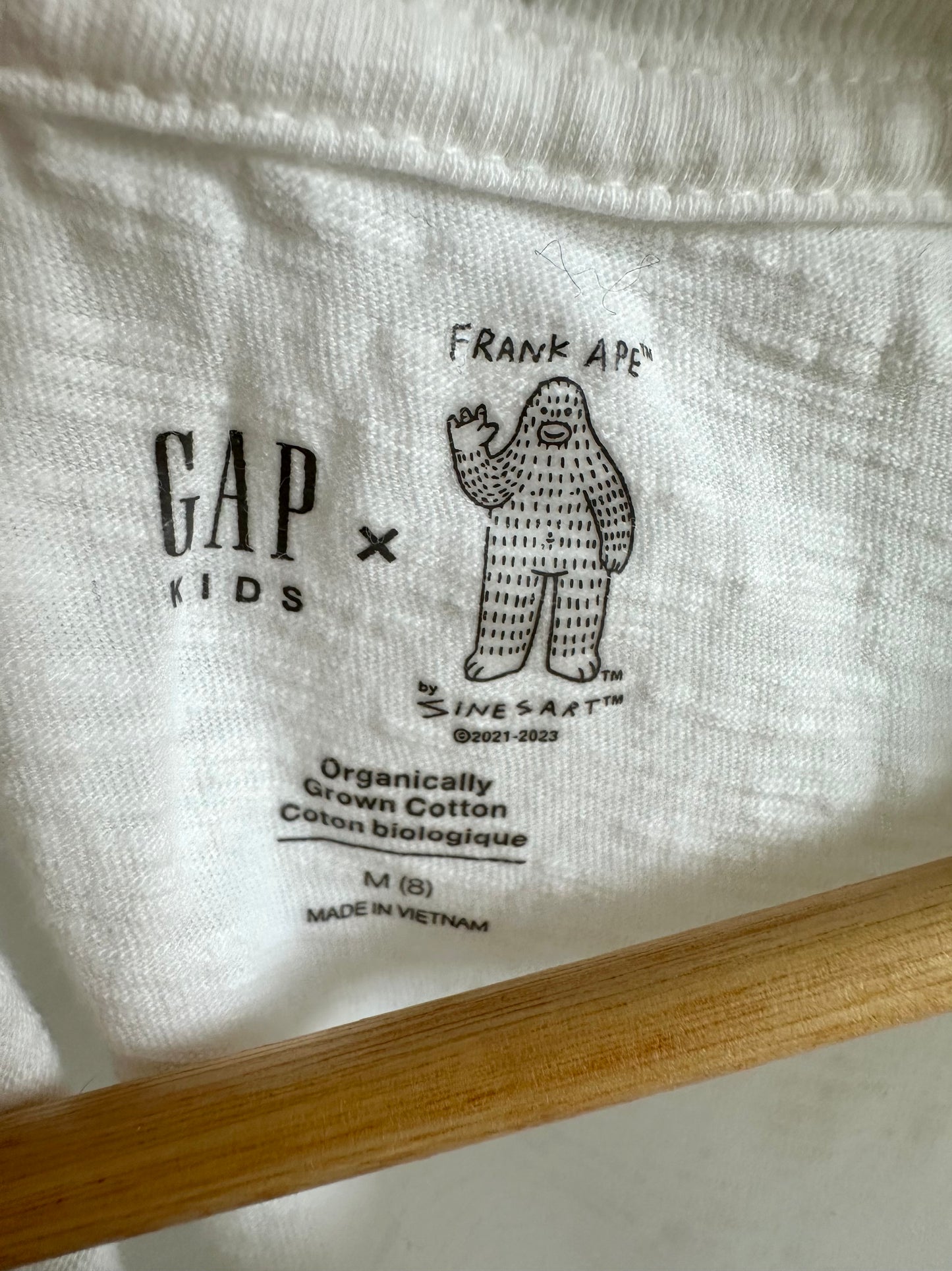 White Sasquatch Balloon T-Shirt / 8 years