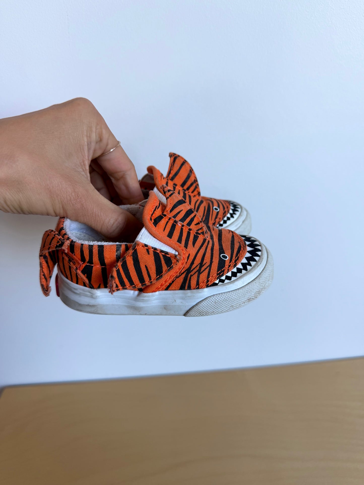 Vans Tiger Shark Shoes / Size 4 Toddler