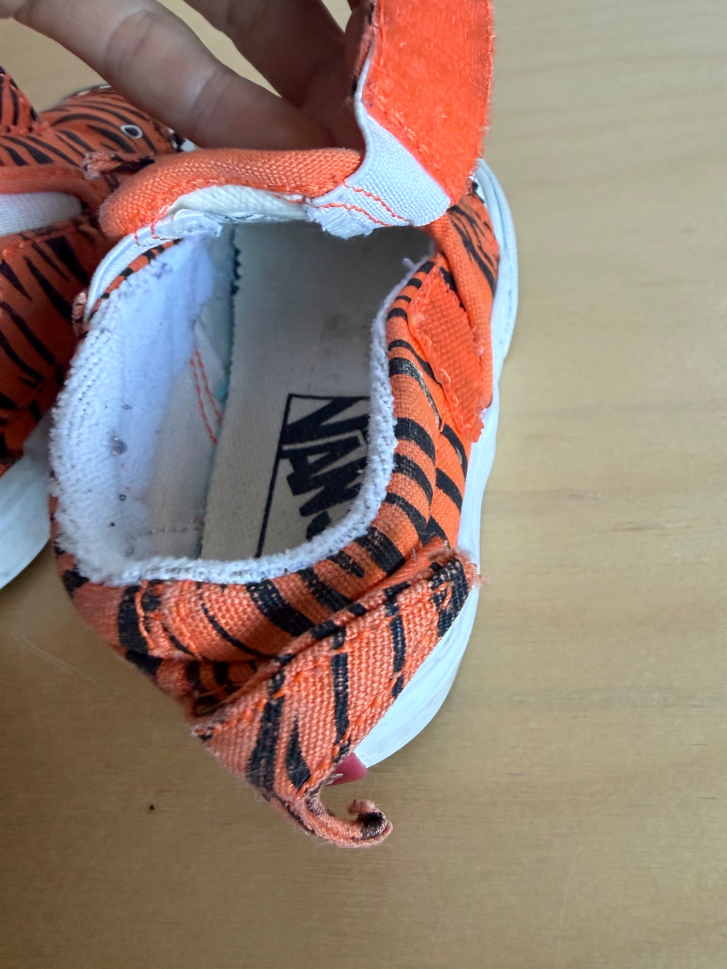 Vans Tiger Shark Shoes / Size 4 Toddler