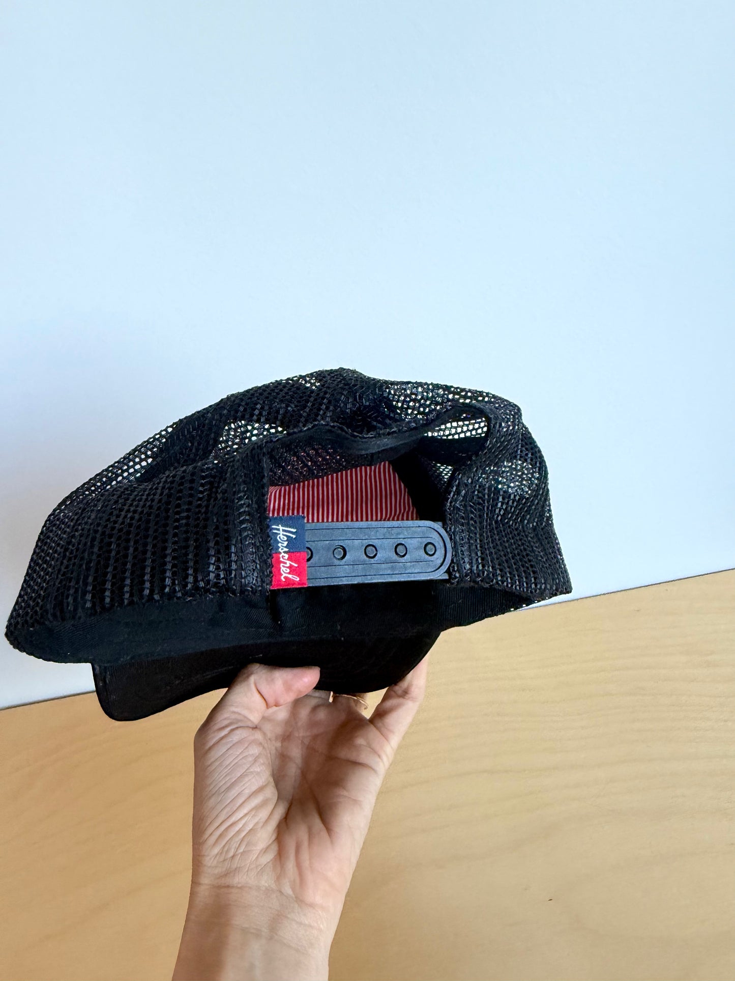 Herschel Black Hat / 1-3 years