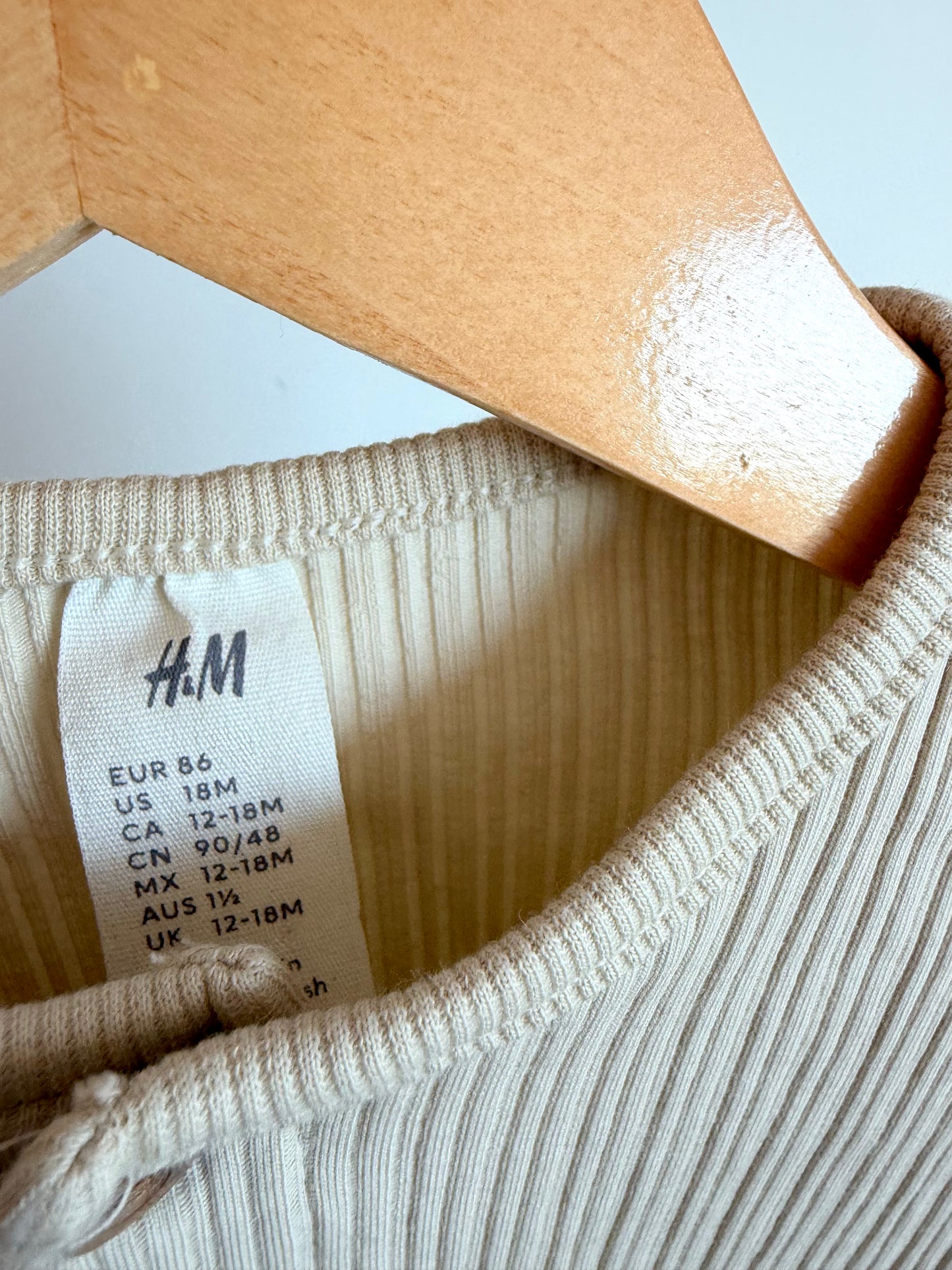 H&M Cream Ribbed Long Sleeve / 12-18m