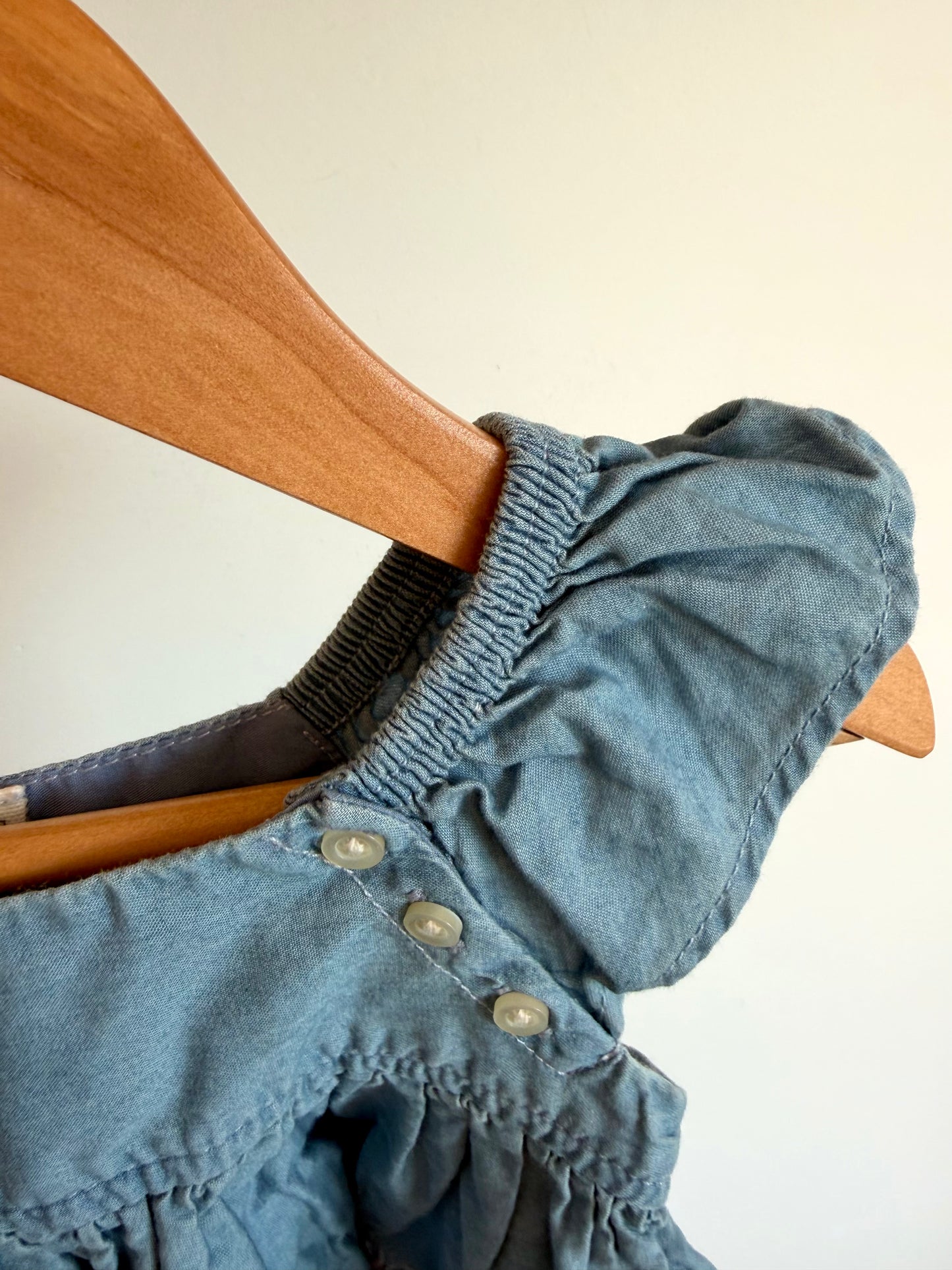Gap Chambray Eyelet Top / 12-18m