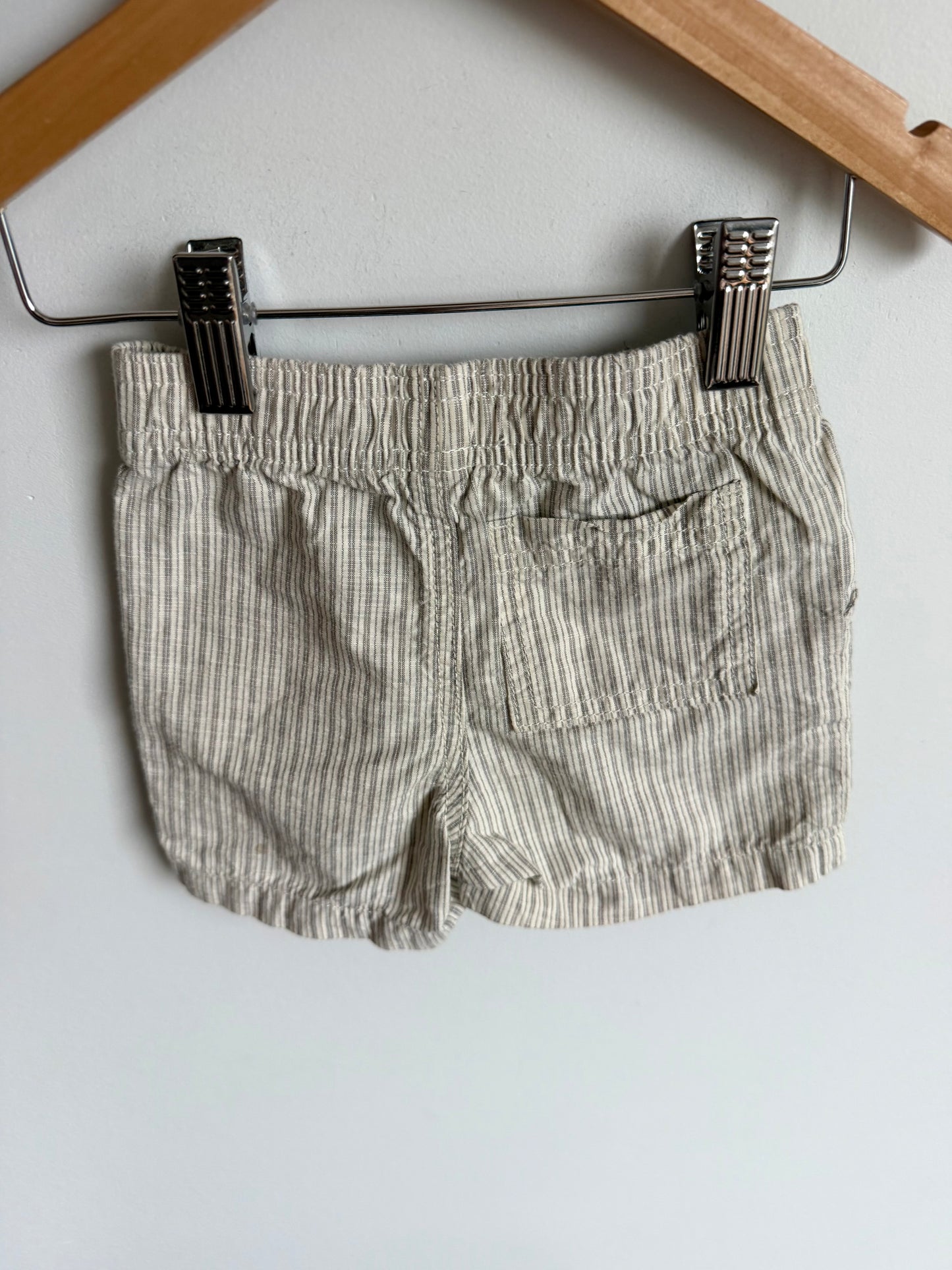 Grey Striped Shorts / 3-6m