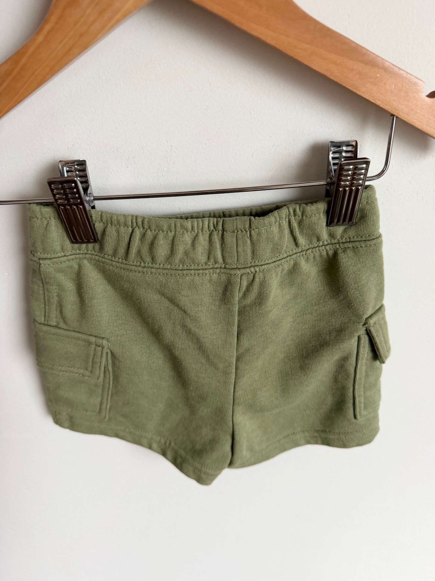Olive Cargo Shorts / 3-6m