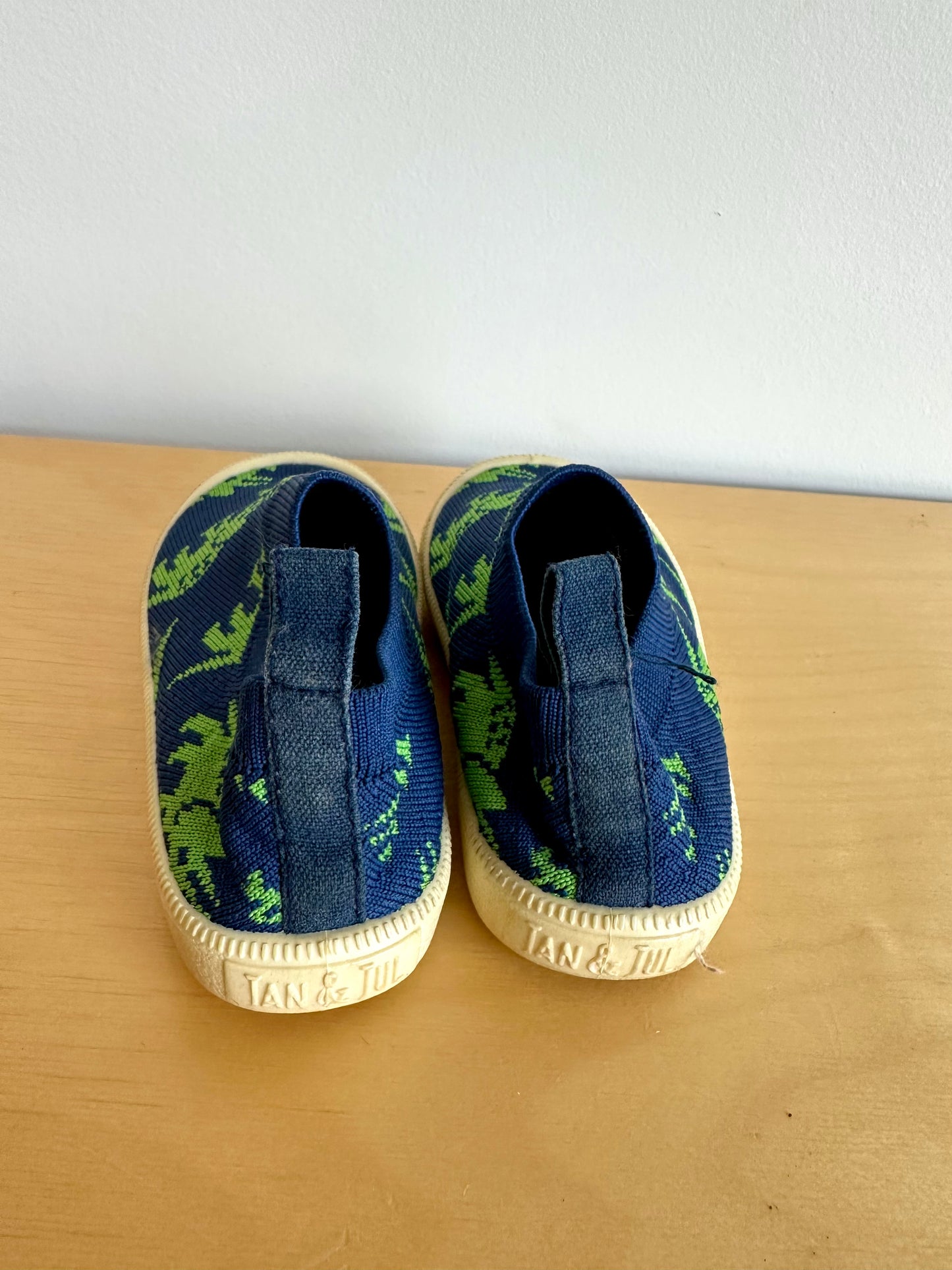Jan & Jul Dino Slip On Shoes / 9 Toddler
