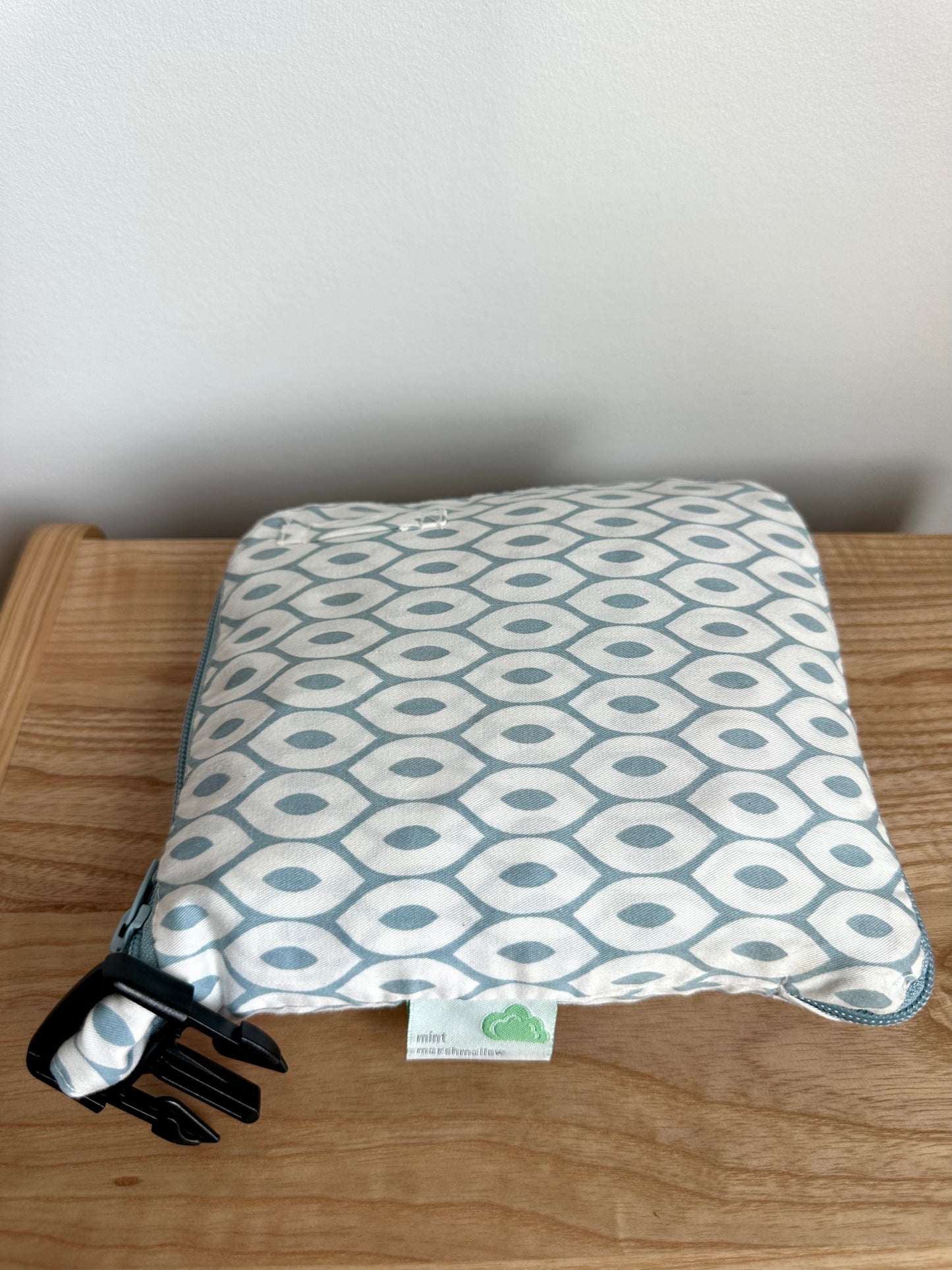 Mint Marshmallow Travel Seat (No Shipping)