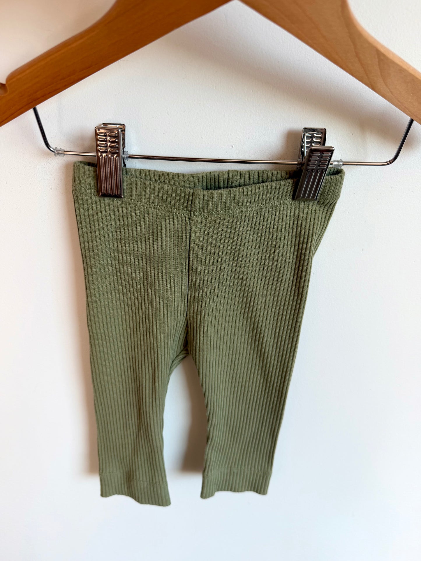 Olive Ribbed Pants / 3-6m