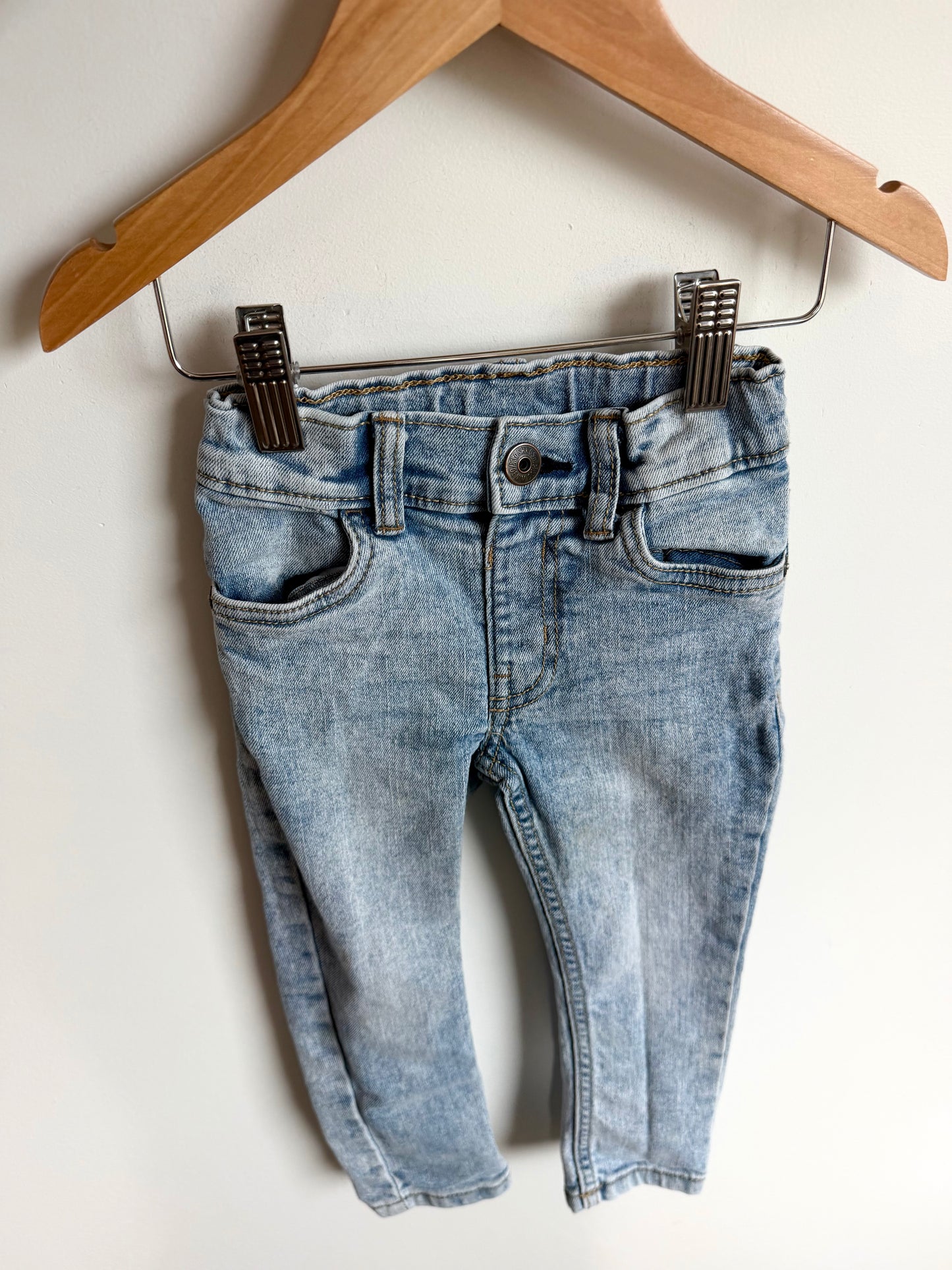 Light Blue Wash Jeans / 2T