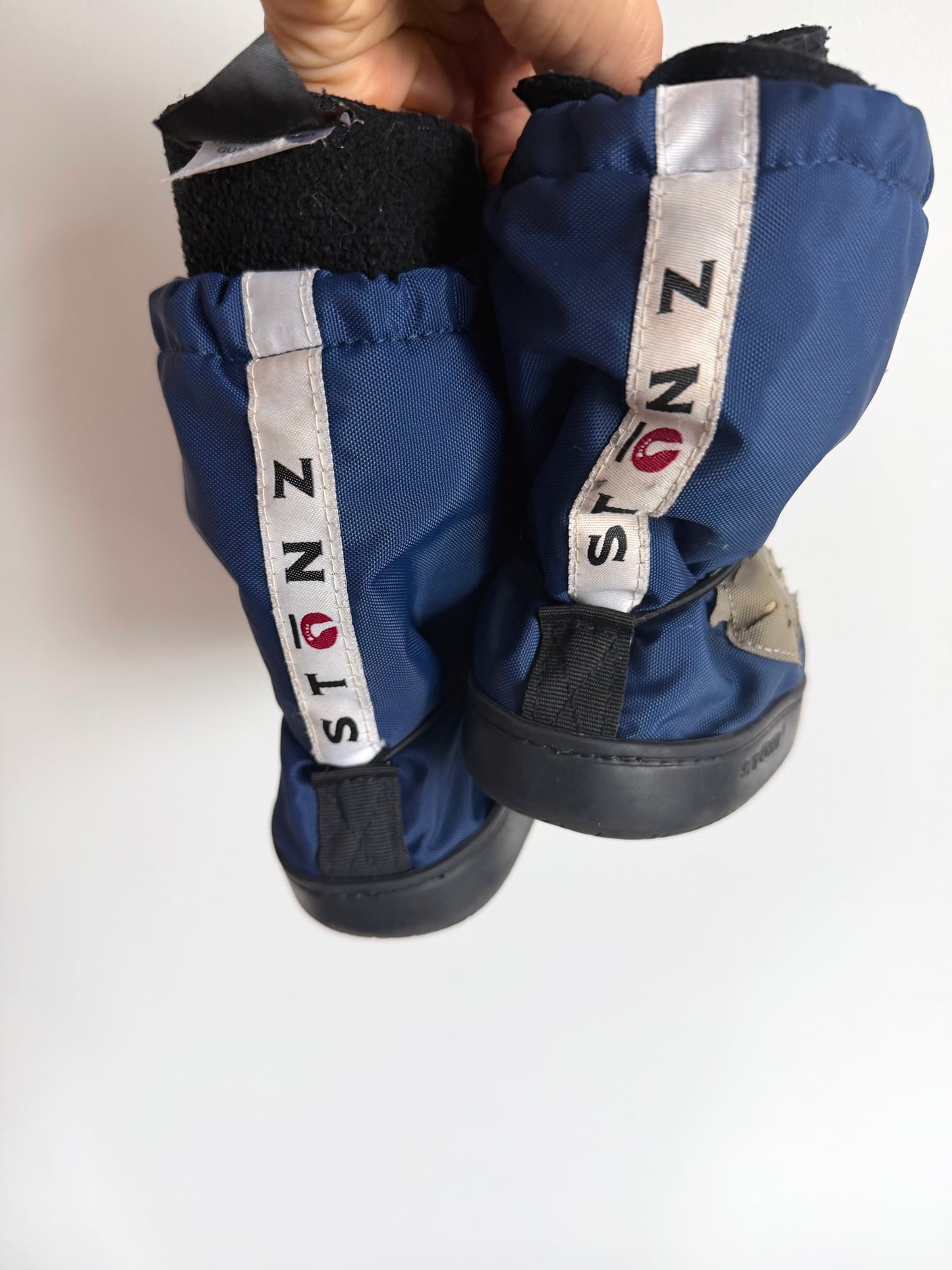 Stonz Hedgehog Blue Boots + Liner / Size 6 toddler?