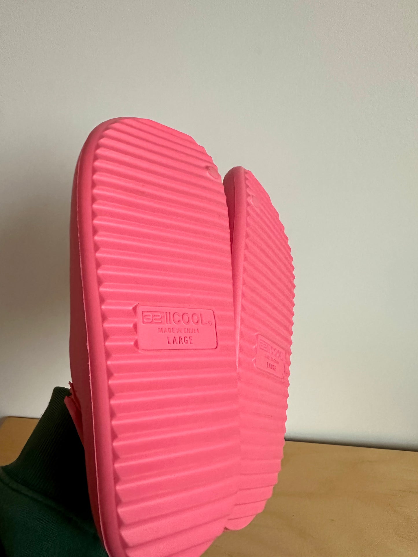 Pink Sandals / Size 2-3 Big Kids