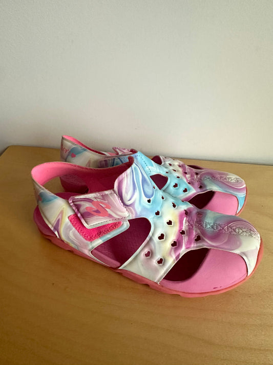 Sketchers Heart Sandals / Size 4 Big Kids