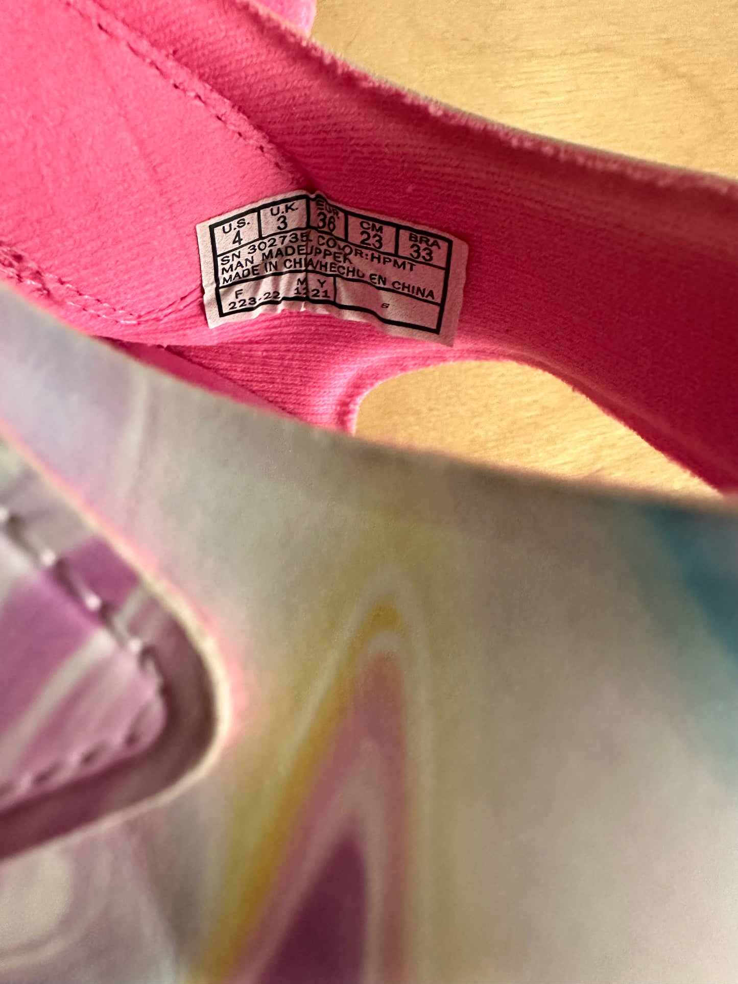 Sketchers Heart Sandals / Size 4 Big Kids