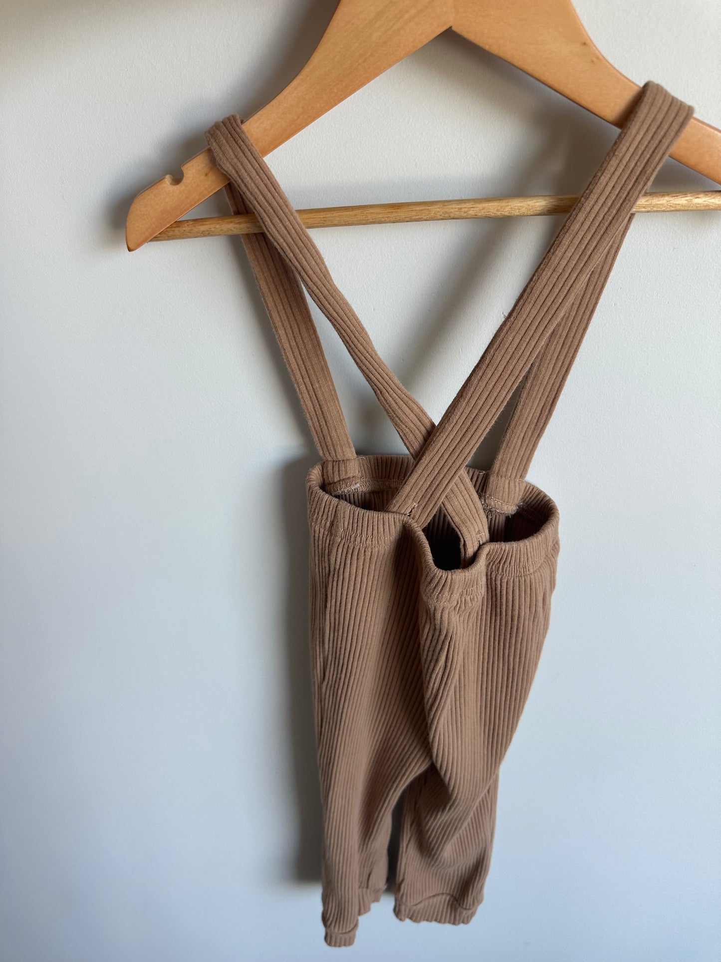 Tan Suspender Leggings/ 12-18m