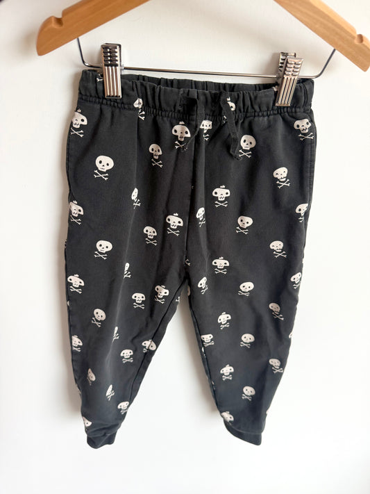 Quincy Mae Skull Sweatpants / 5 years