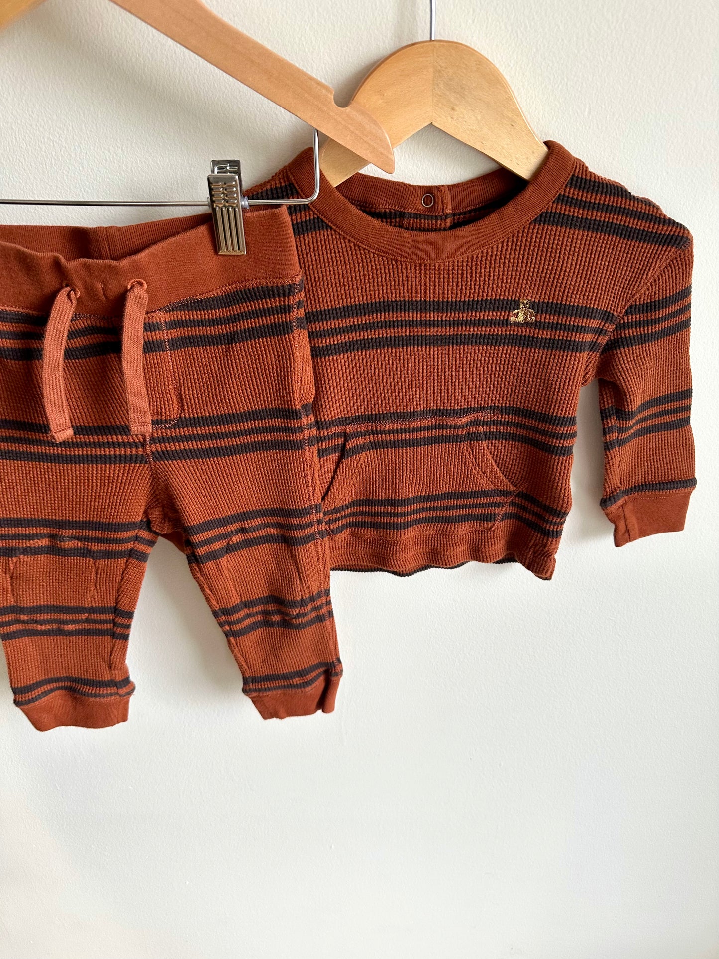 Gap Striped Knit Long Sleeve + Pants Set / 12m