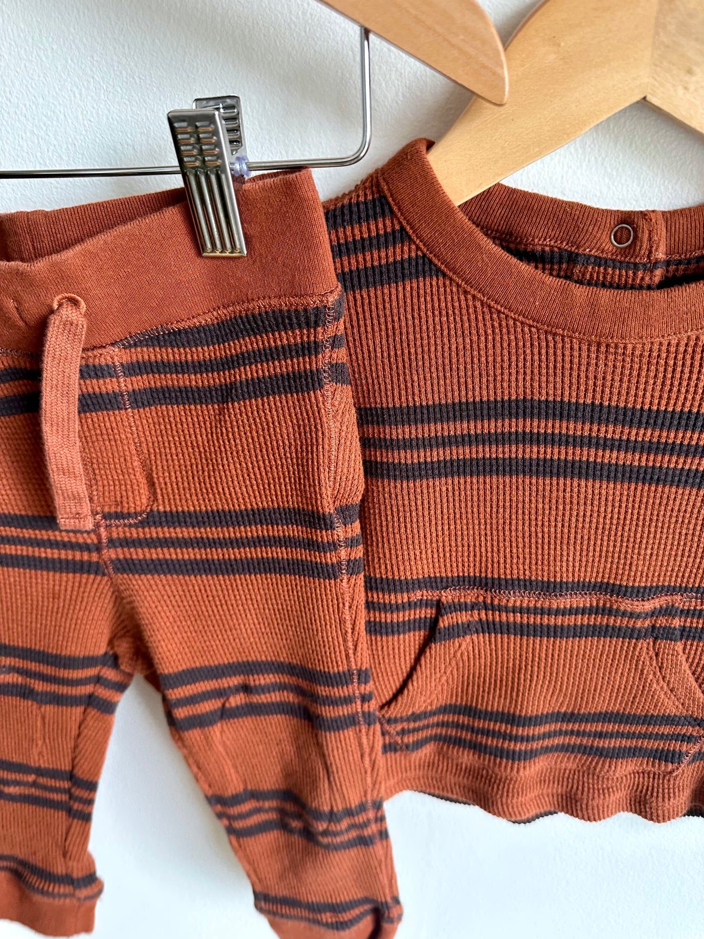 Gap Striped Knit Long Sleeve + Pants Set / 12m