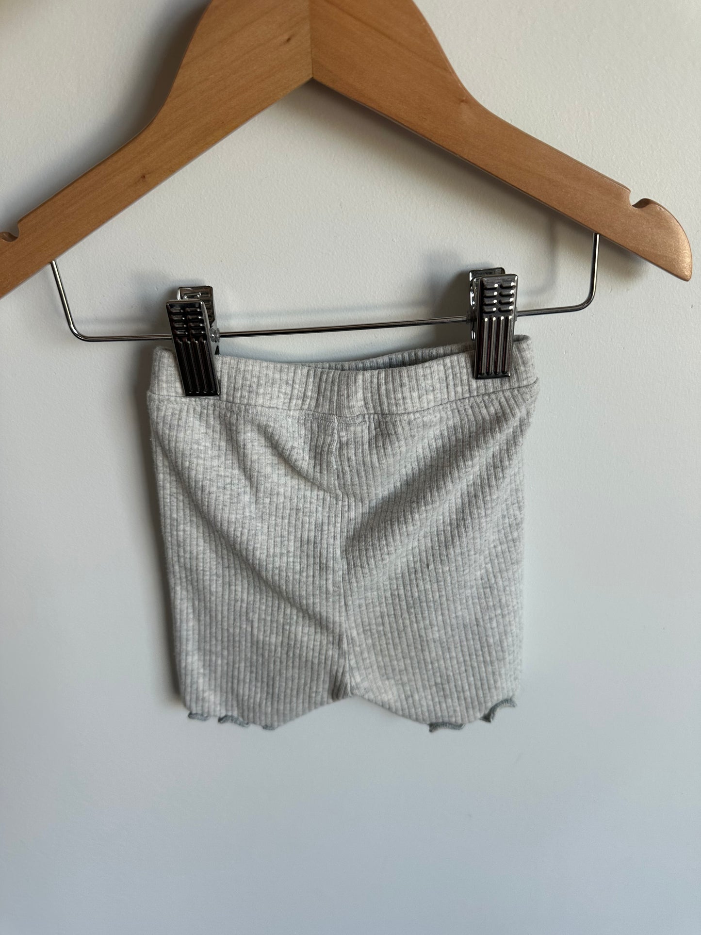 Grey Scallop Trim Biker Shorts / 18-24m