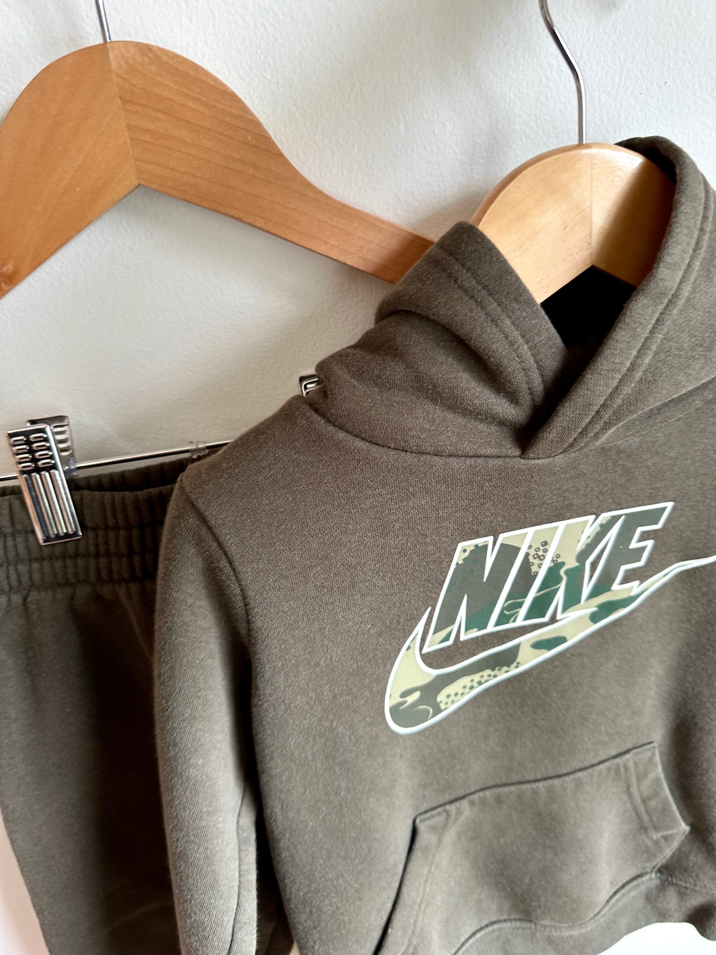 Nike Green Hoodie + Jogger Set / 2-3T