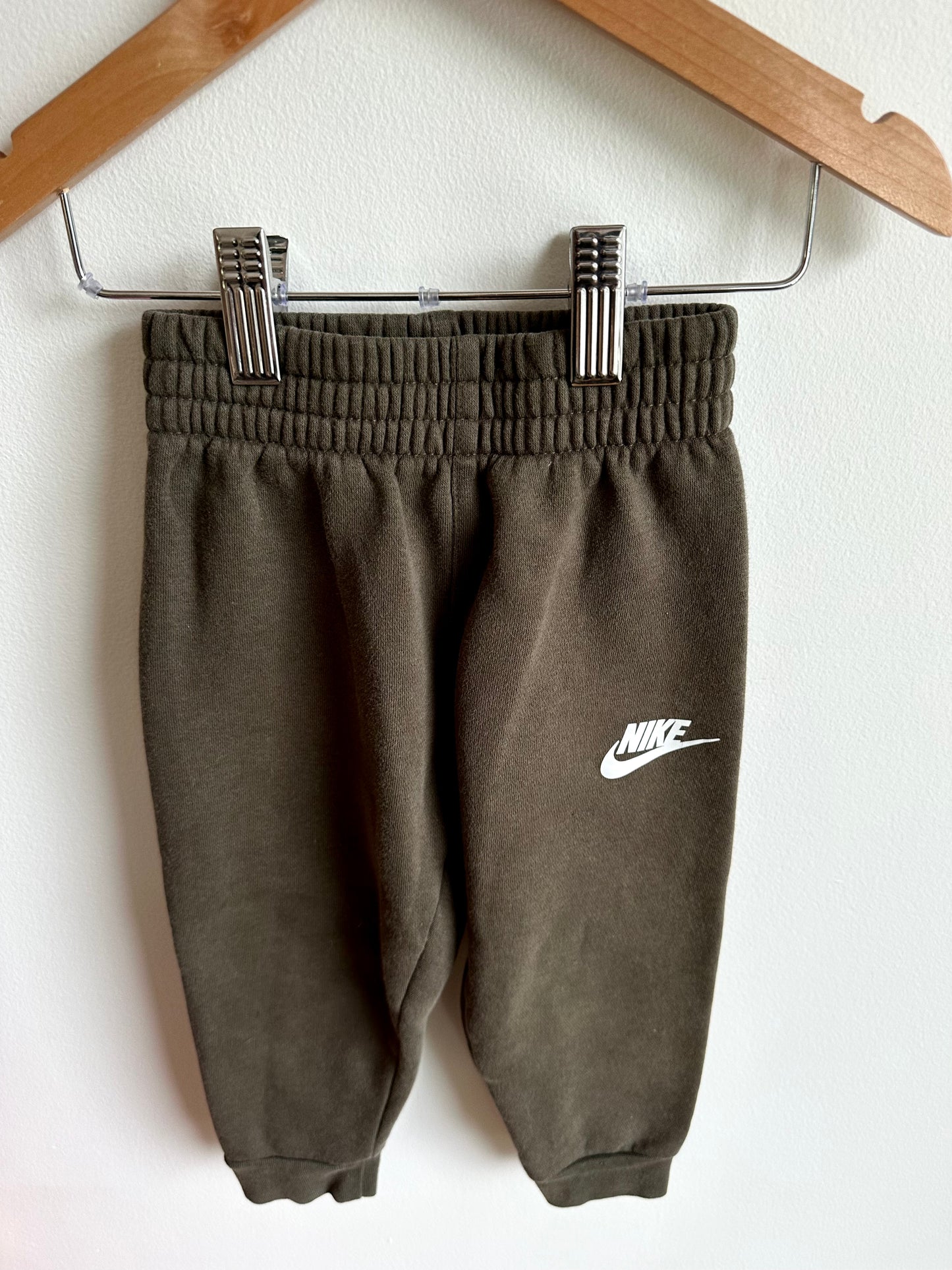 Nike Green Hoodie + Jogger Set / 2-3T