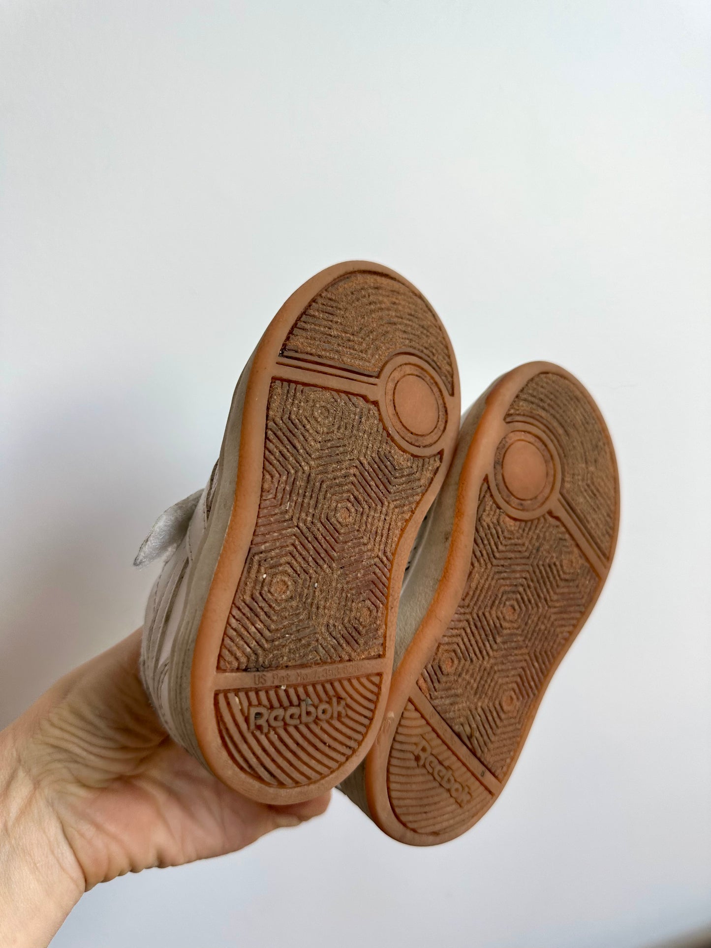 Reebok White Classic Shoes / Size 6 Toddler