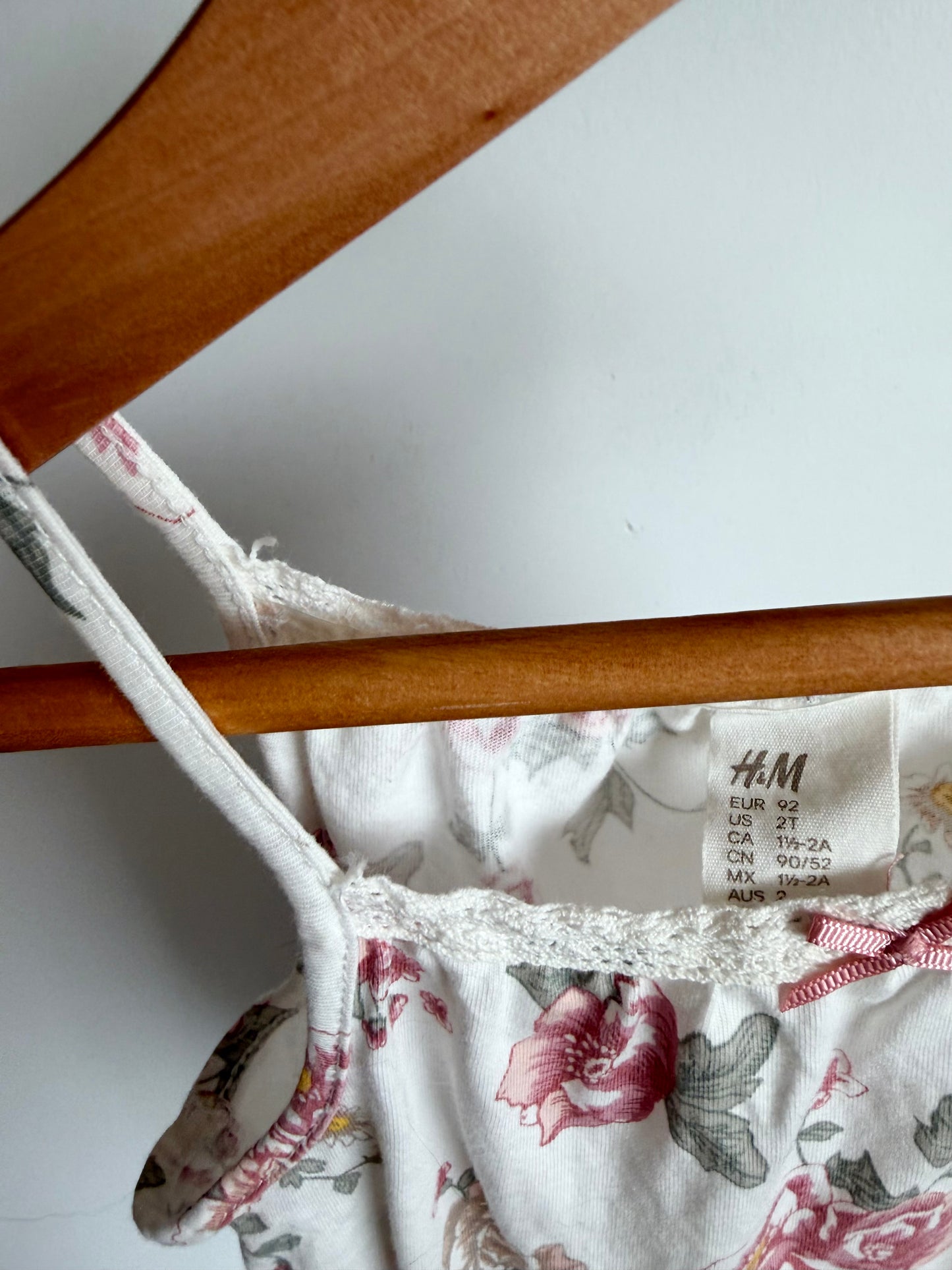 White Floral Bodysuit / 18-24m