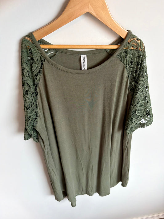 Olive Lace Sleeve T-shirt / Large