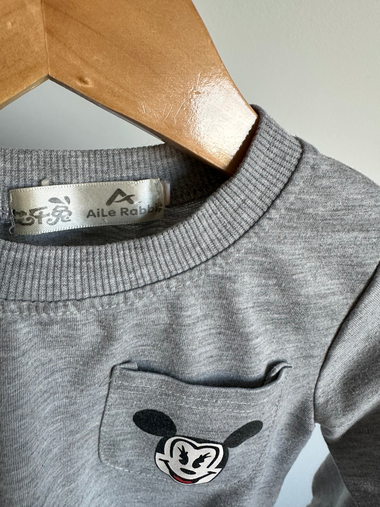 Mickey Back Crew Neck Sweater / 24m?