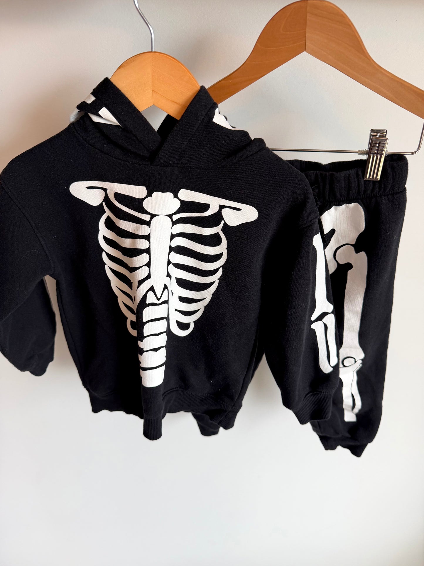H&M Black Skeleton Hoodie + Pants Set / 18-24m