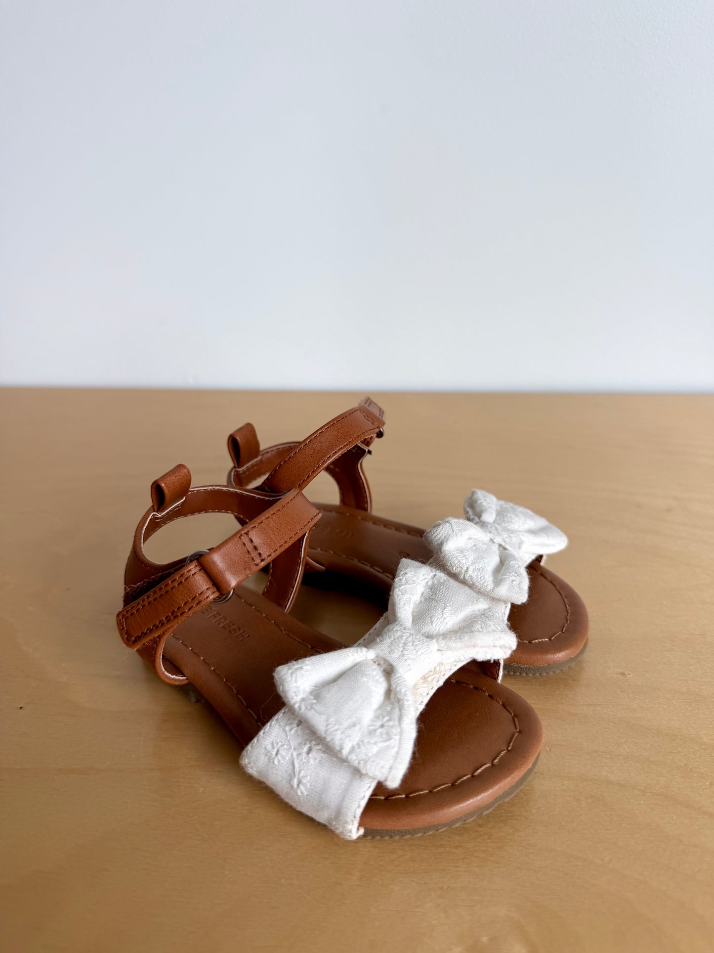 White Bow Sandals / Size 5 Toddler