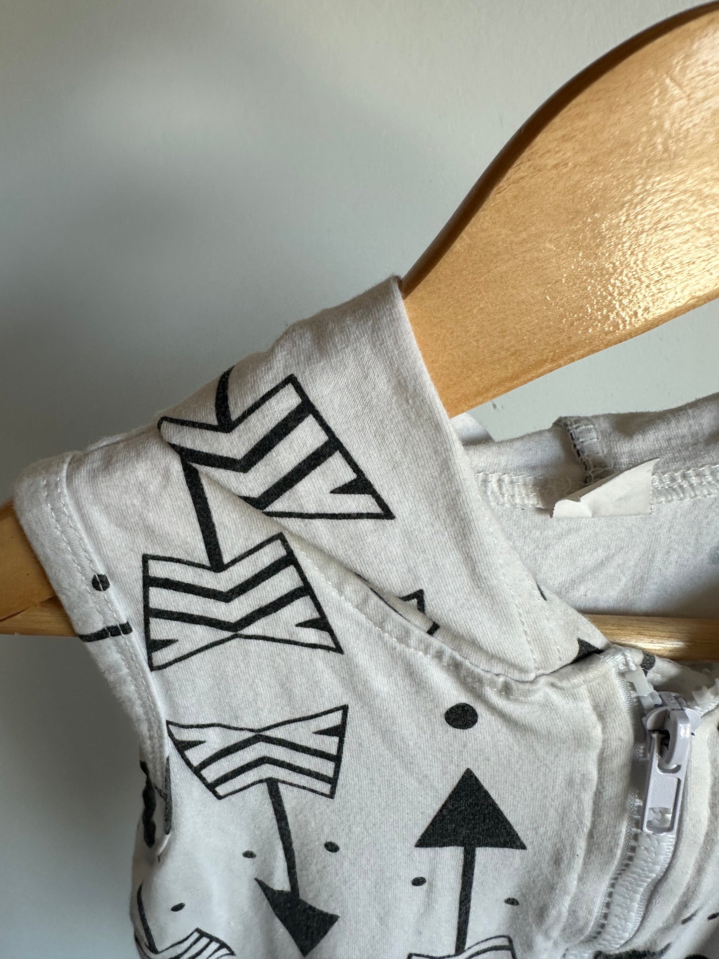 Arrow Hood Jumpsuit / 12-18m
