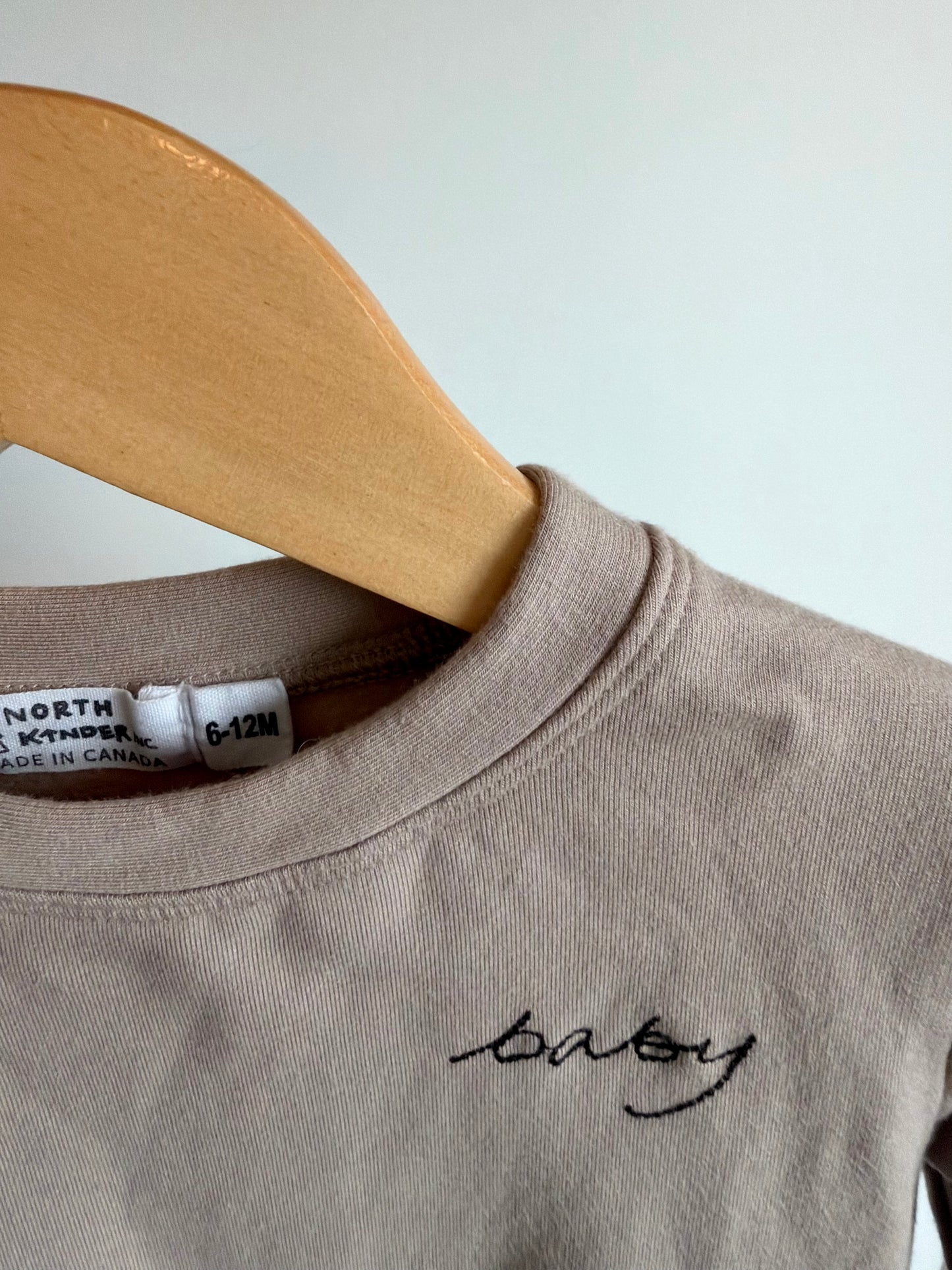 North Kinder Tan Bamboo Crewneck (PLAY) / 6-12m