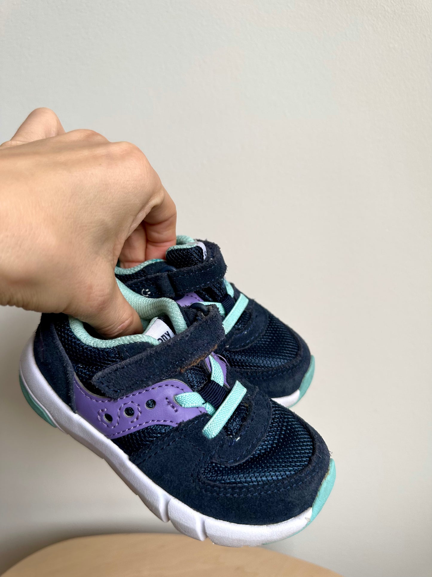 Saucony Navy + Purple Runners / Size 6.5 Toddler