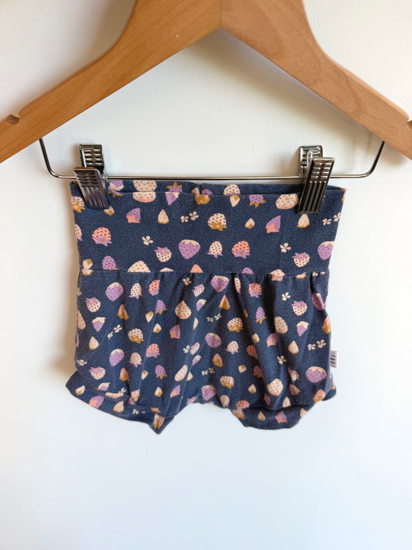 Strawberry Pattern Shorts / 18-24m