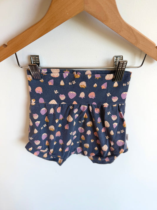Strawberry Pattern Shorts / 18-24m