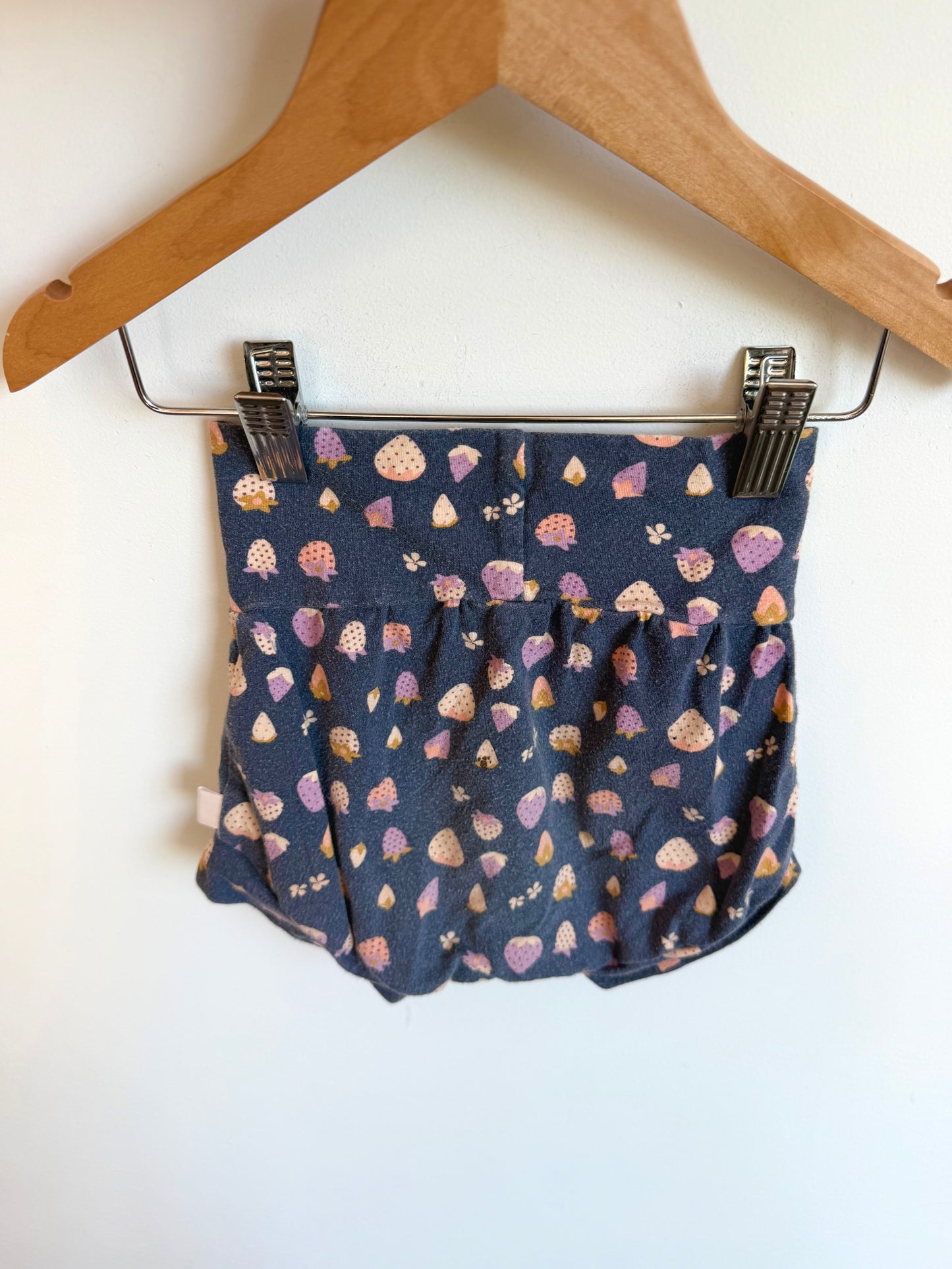 Strawberry Pattern Shorts / 18-24m