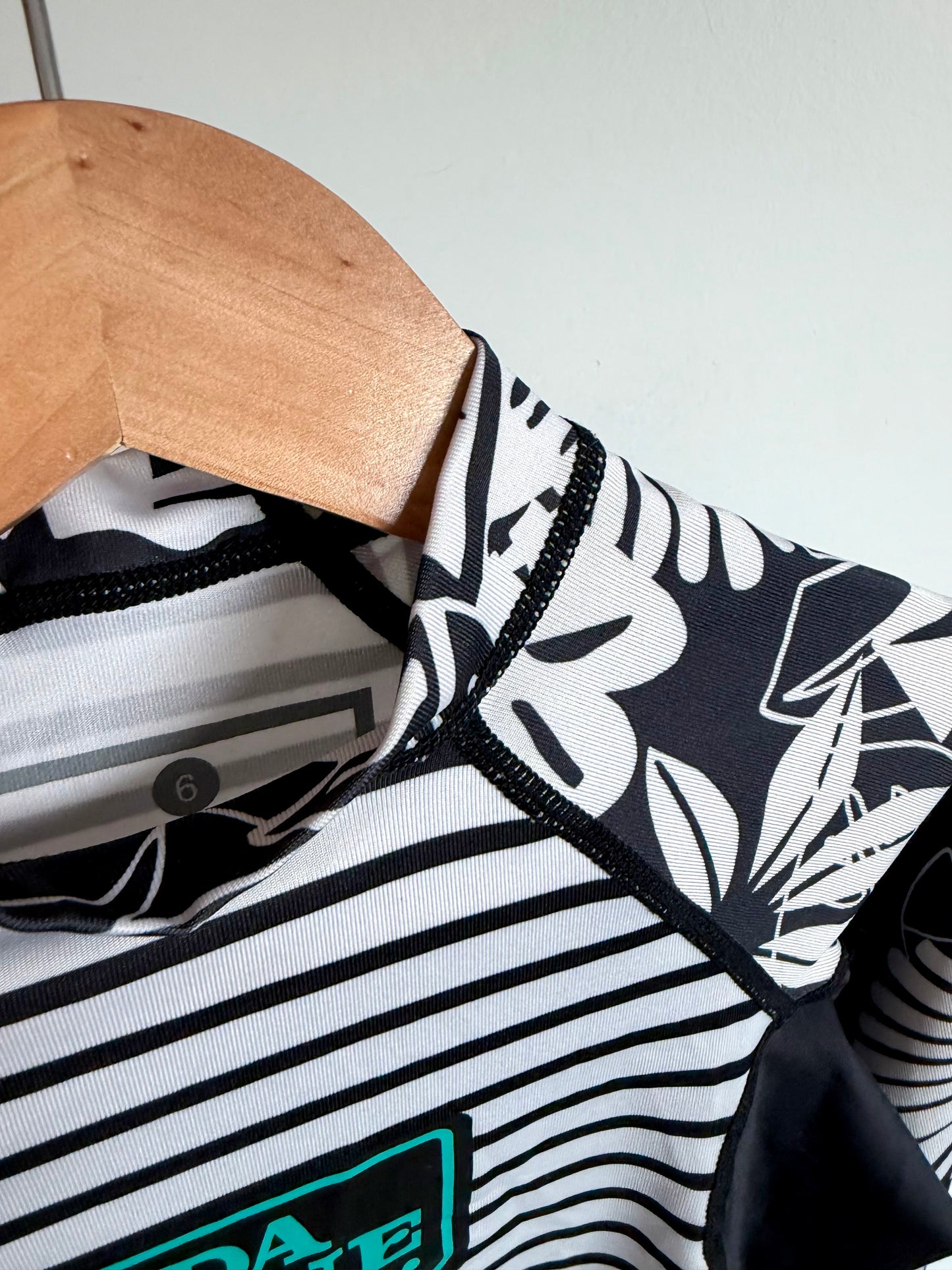 Dakine Hawaii Swim Top / 6 years