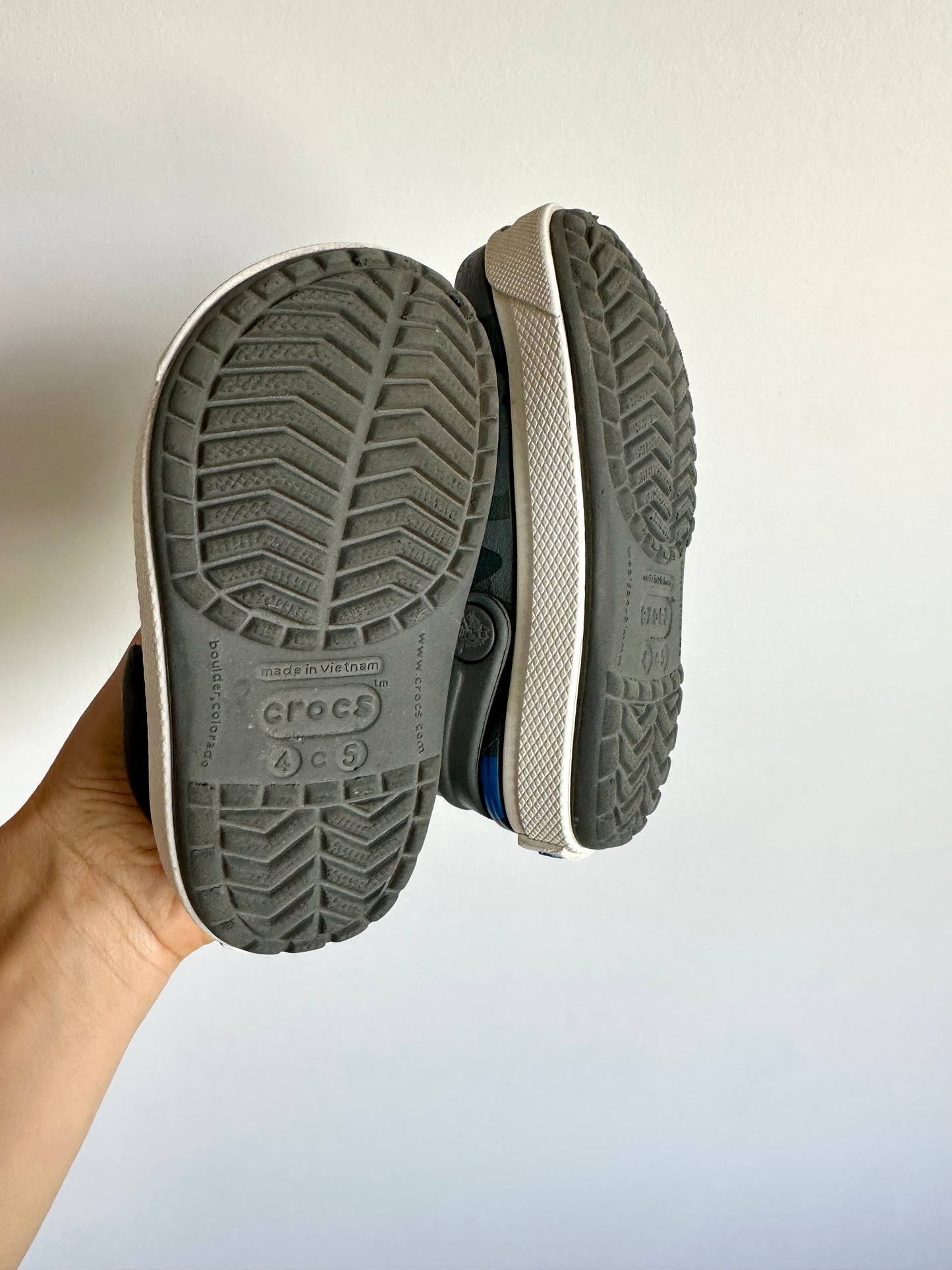 Crocs Blue Camo Sandals / Size 4-5 Toddler