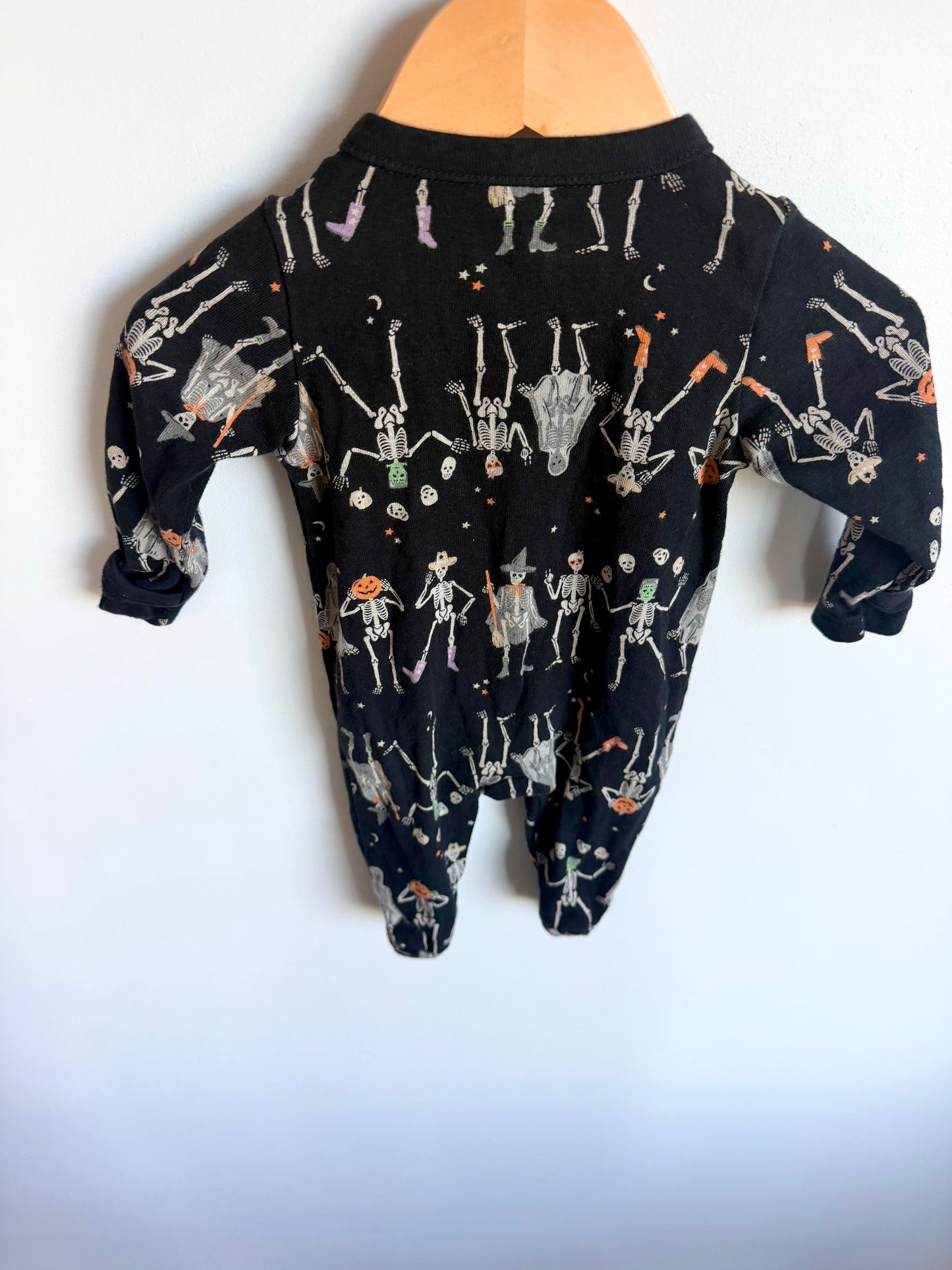 Black Skeleton Pattern 2 Way Zip Sleeper / 0-3m