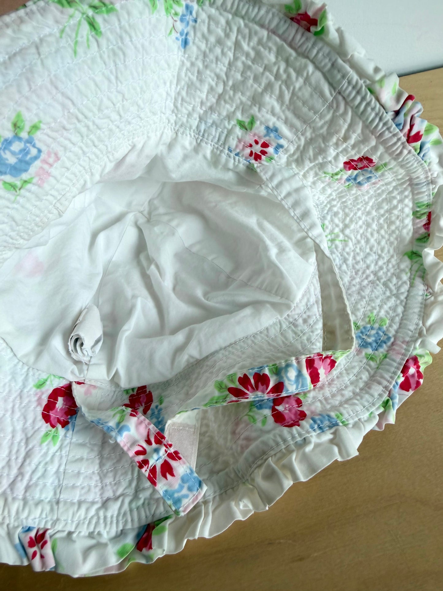 Gap Floral White Strap Hat / 0-6m