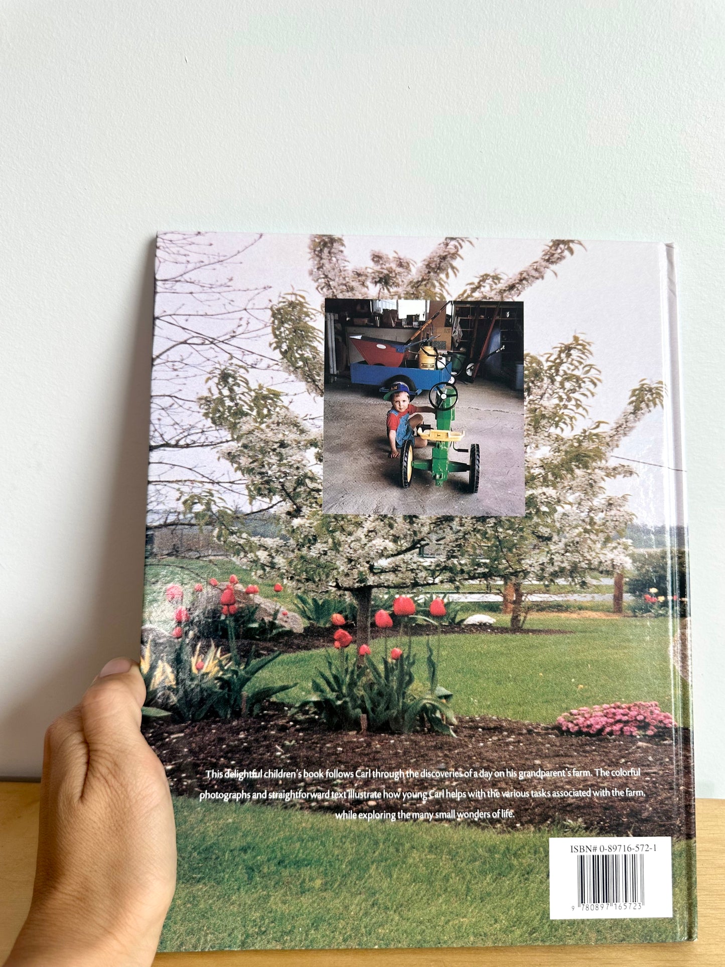 Carl Helps On The Farm Book / 2-5 years (No Shipping)