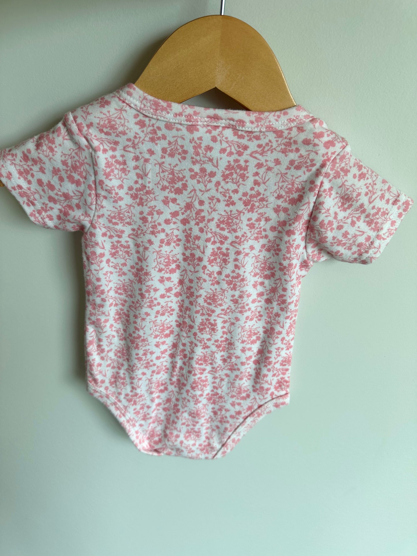 Pink Floral Bodysuit / 0-3m