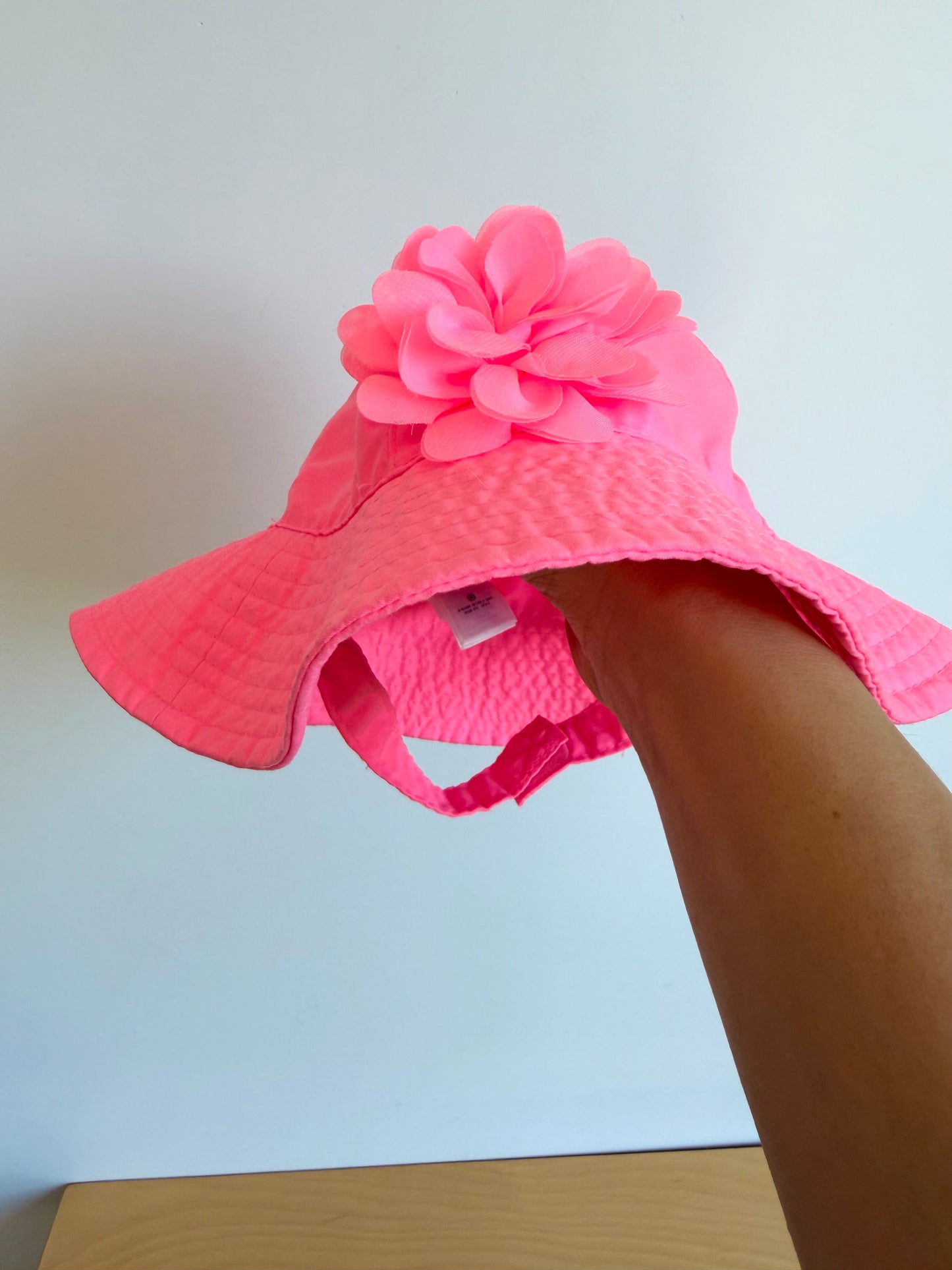 Bright Pink Flower Hat / 0-9m
